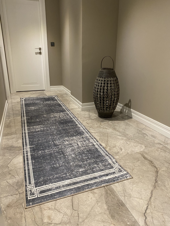 Printed velvet rug