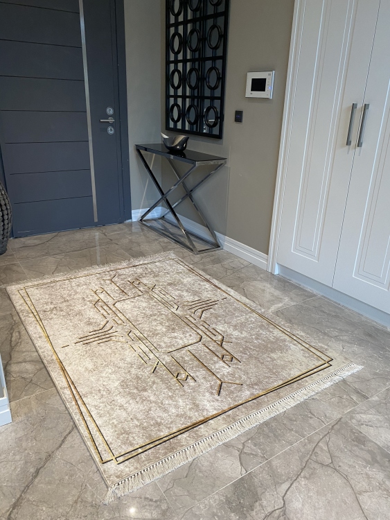 Printed velvet rug