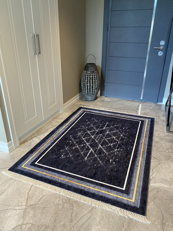 Printed velvet rug