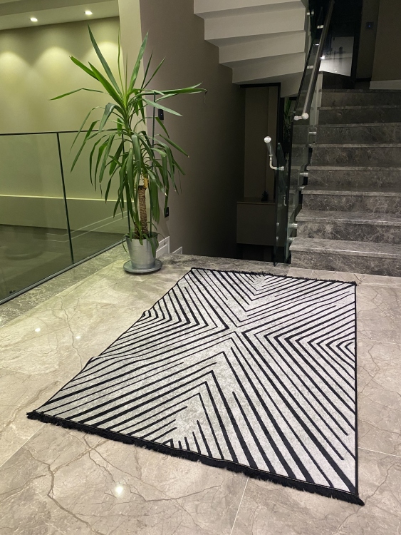 Printed velvet rug