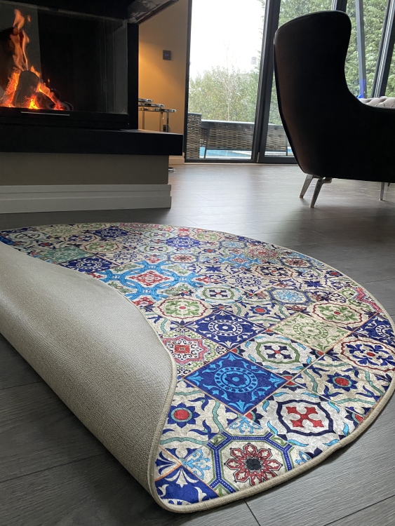 Printed velvet rug