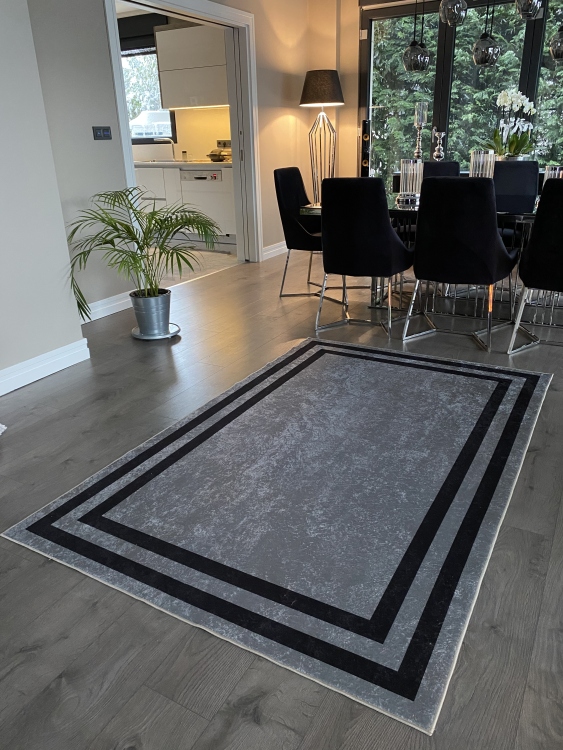 Printed velvet rug