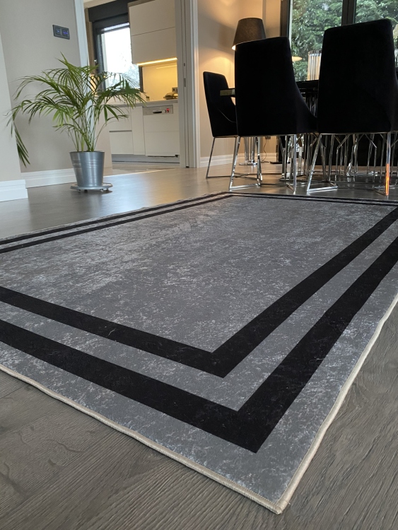 Printed velvet rug