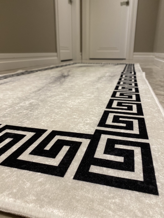 Printed velvet rug
