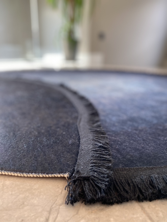 Printed velvet rug