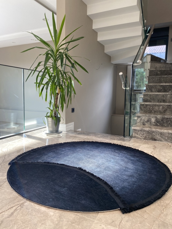 Printed velvet rug