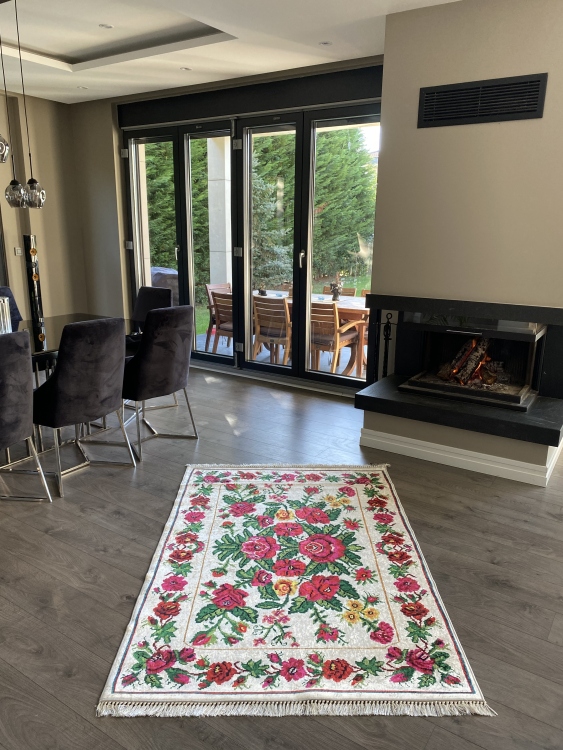 Printed velvet rug