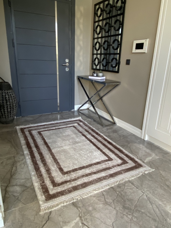 Printed velvet rug