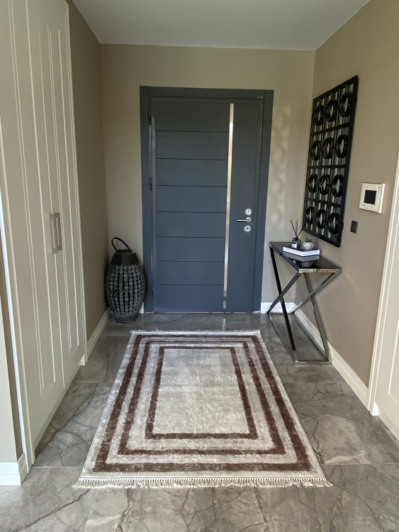 Printed velvet rug