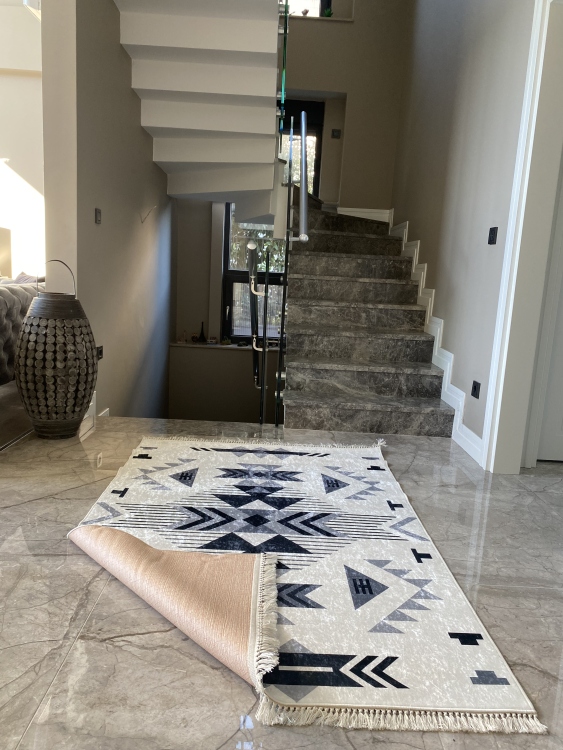 Printed velvet rug