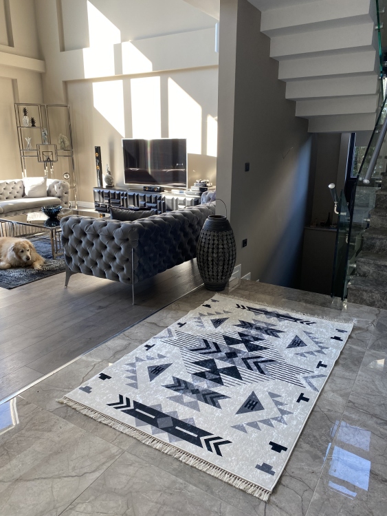 Printed velvet rug