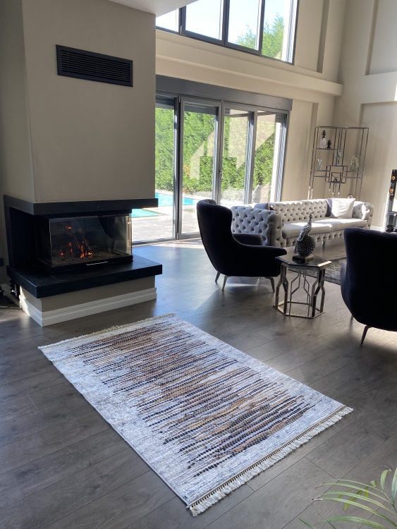 Printed velvet rug