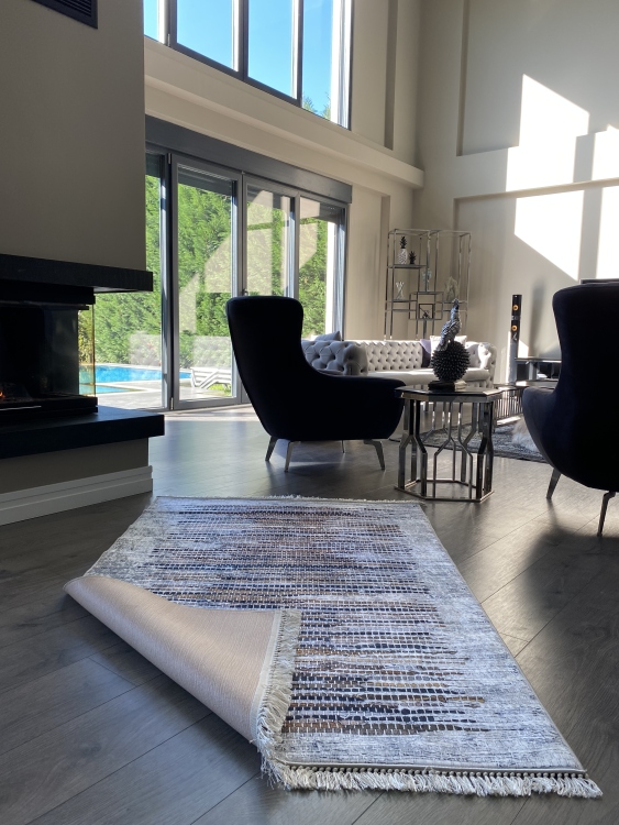 Printed velvet rug