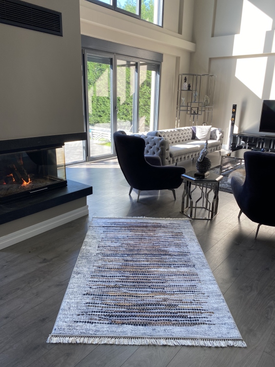 Printed velvet rug