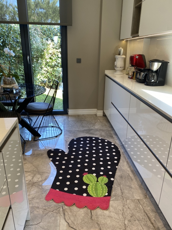 Kitchen decorative rug