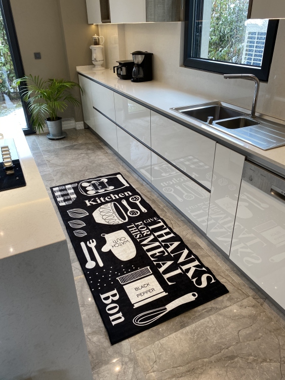 Kitchen decorative rug