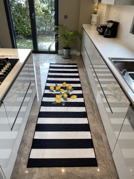 Kitchen decorative rug