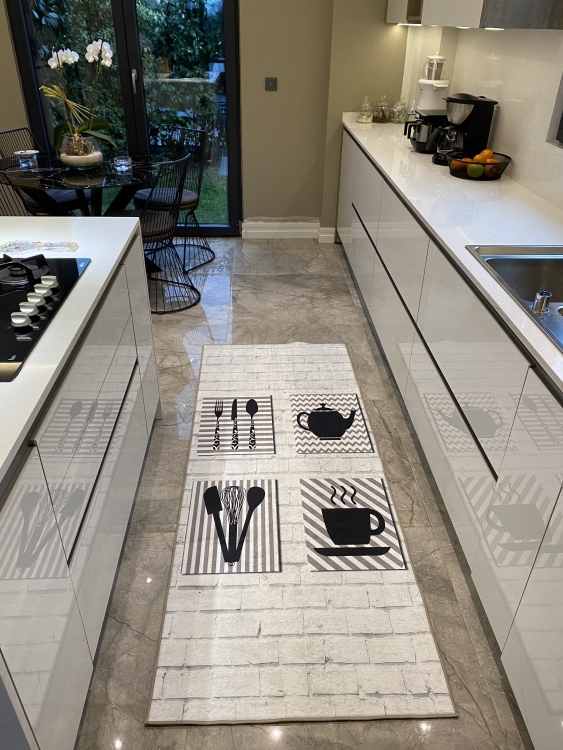 Kitchen decorative rug