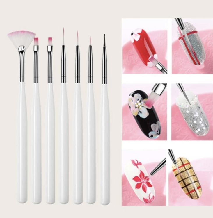 فرشاة تنظيف الاضافر