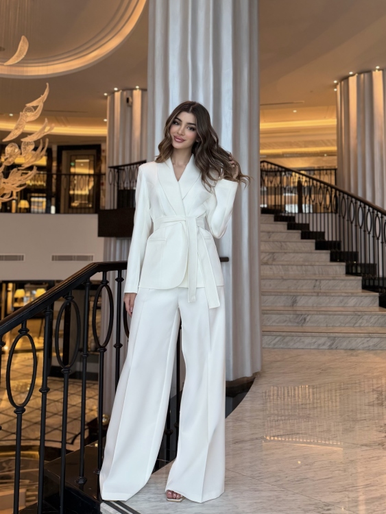 Wide-Leg Pants Set with Tie Belt / WHITE