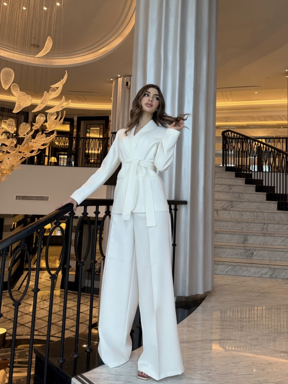Wide-Leg Pants Set with Tie Belt / WHITE