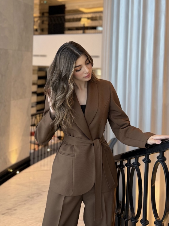 Wide-Leg Pants Set with Tie Belt / Brown