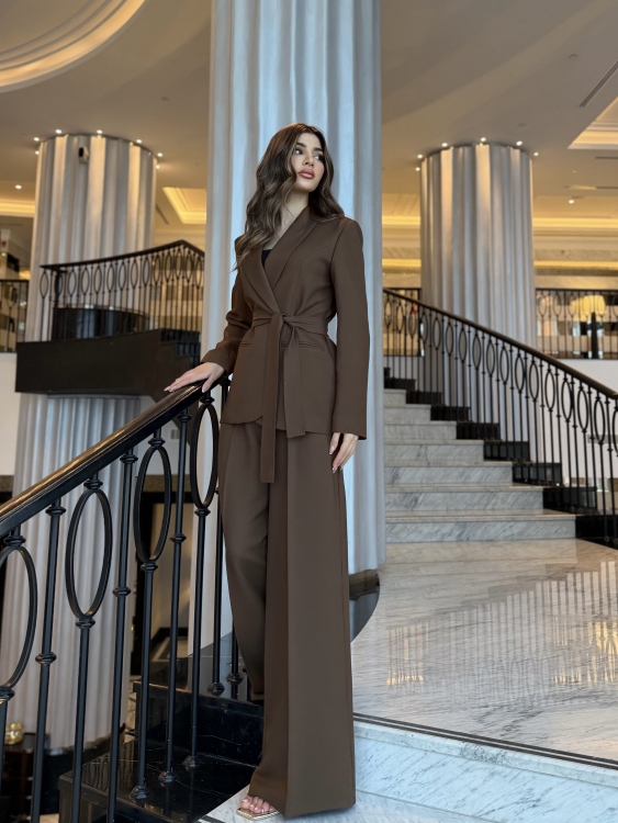 Wide-Leg Pants Set with Tie Belt / Brown