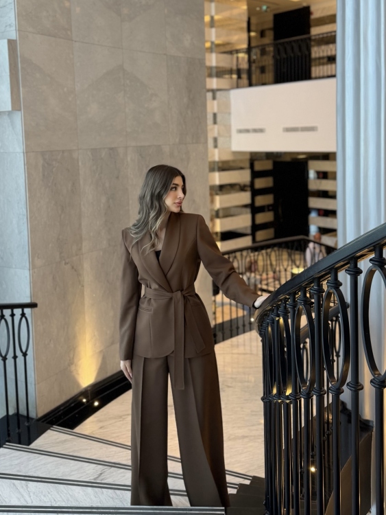 Wide-Leg Pants Set with Tie Belt / Brown
