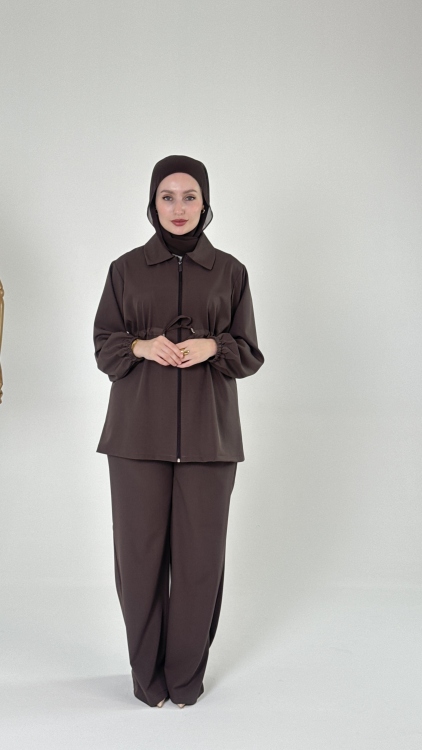 طقم ساندي باللون البني
