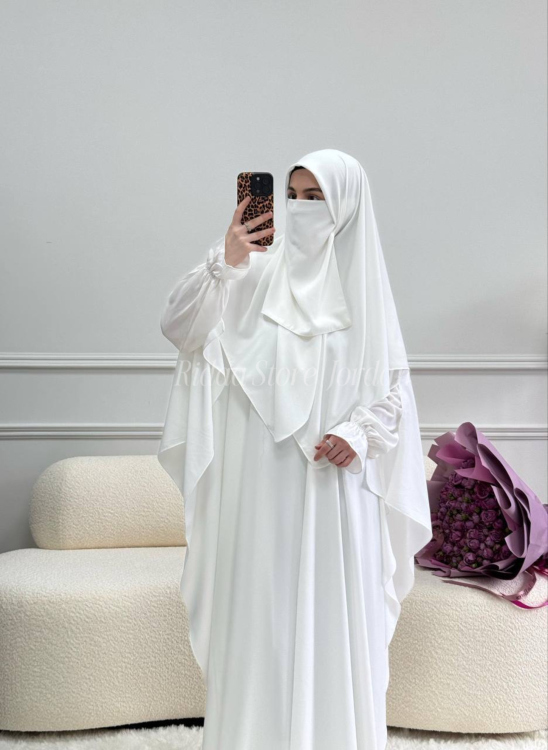 طقم الفراشة المميّز مكّون من   ٥ قِطع ( ومنها اختياري )