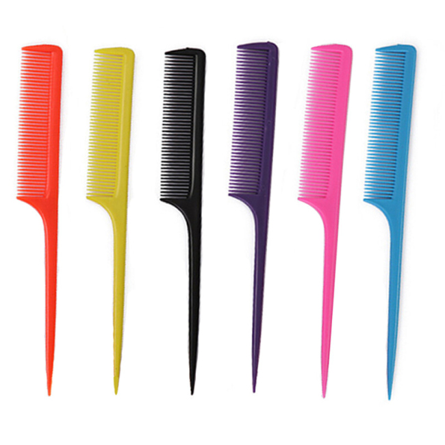 مشط بونطة لتسريح الشعر