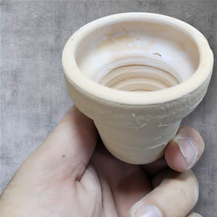 قاروره فخارية للنبات 