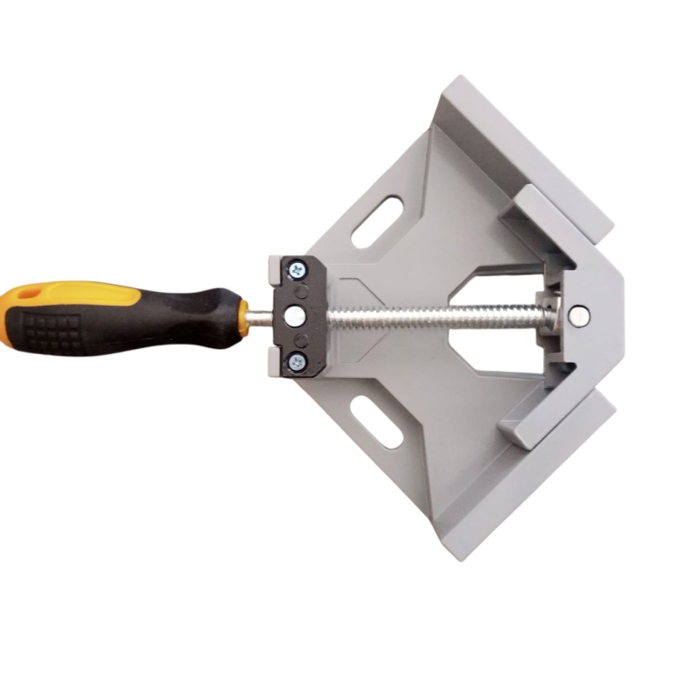 مربط نجارين زاويه 