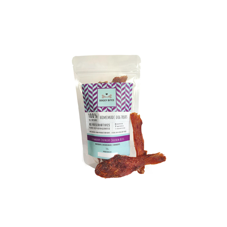 دوغي بايتس مكافآت مقرمشة بالدجاج والفراولة