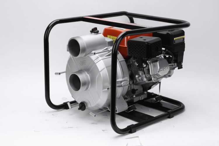 مضخة تعمل بمحرك بنزين مع فرامة 6.5 حصان LGP30-W