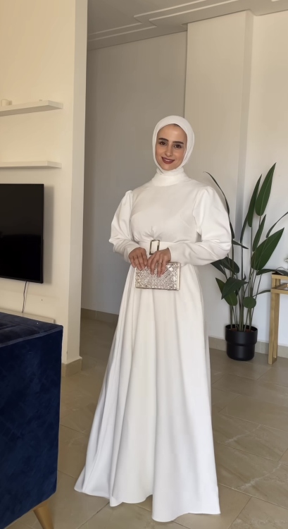 فستان فلورا ابيض (مع حزام) 