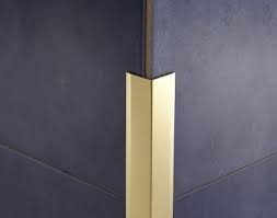 زاويه قائمه ديكور المنيوم 1.5 سم