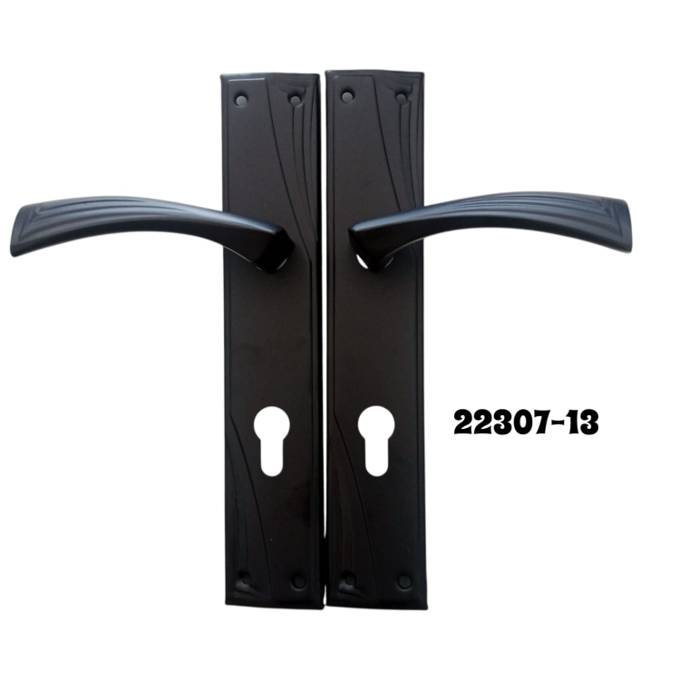 ايادي باب صيني ثقيل 