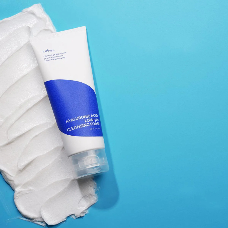 Isntree HYALURONIC ACID LOW-PH CLEANSING FOAM غسول ازنتري الرغوي بالهايلرونيك اسد