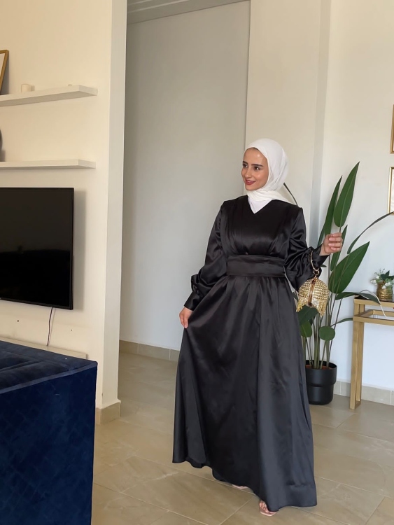 فستان البتول  ستان اسود بقصه مميزه