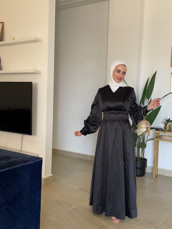 فستان البتول  ستان اسود بقصه مميزه