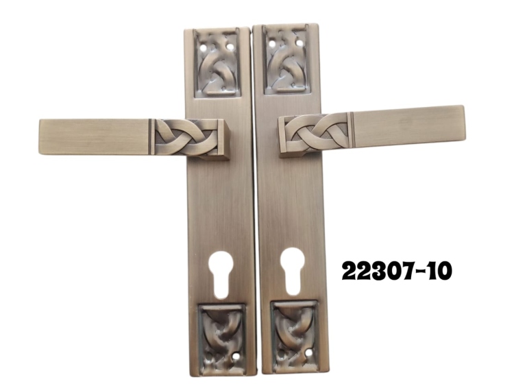 ايادي باب صيني ثقيل 