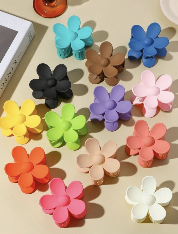 2pcs / Fresh And Lovely Flower Hair Clip