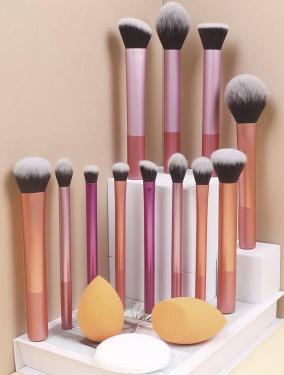 12pcs Makeup Brush Set + 2 Makeup Sponge + 1 Powder Puff