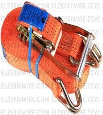 ماكنه مع قشاط سميك  لتربيط الحاويه  ثقيله جدا صيني