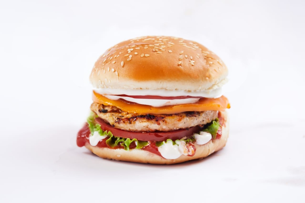 وجبة بيكاتشو تشكين برجر 70 غ