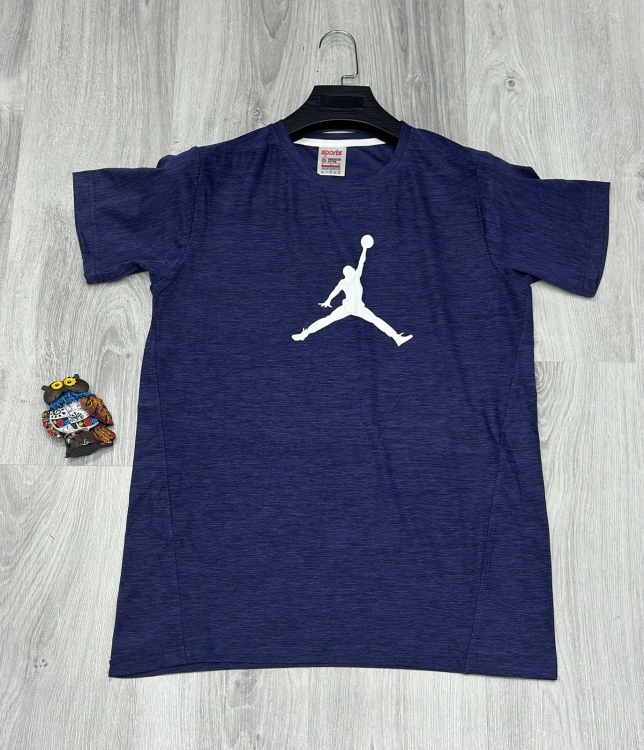 تيشيرت مونس 