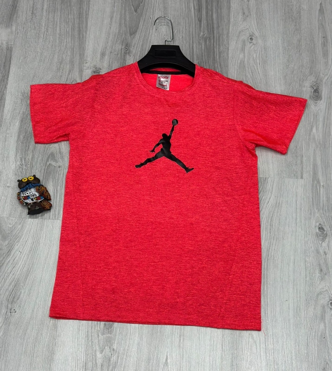 تيشيرت مونس 