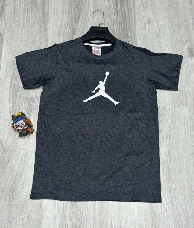 تيشيرت مونس 