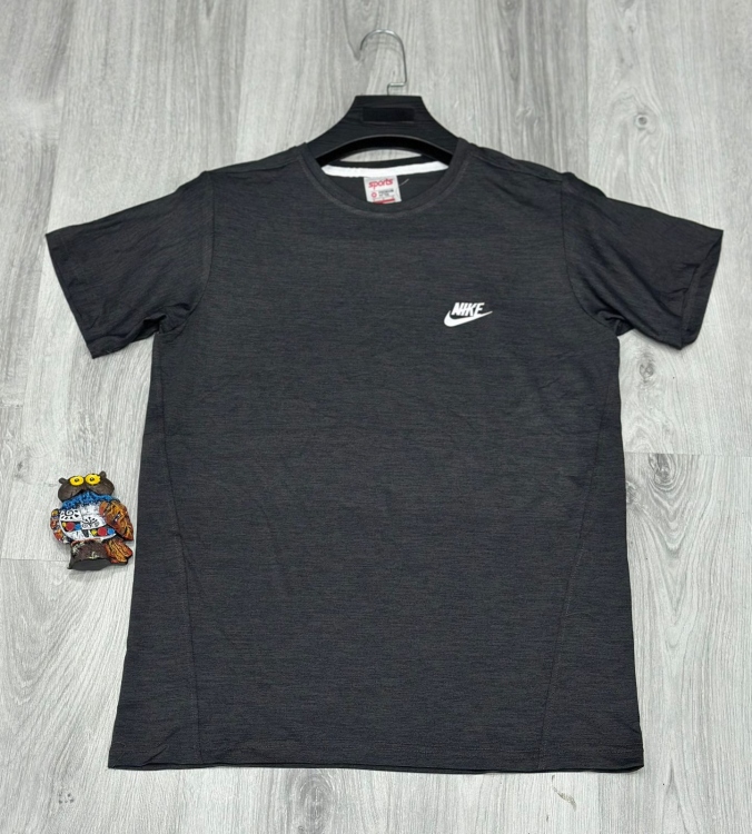 تيشيرت مونس 